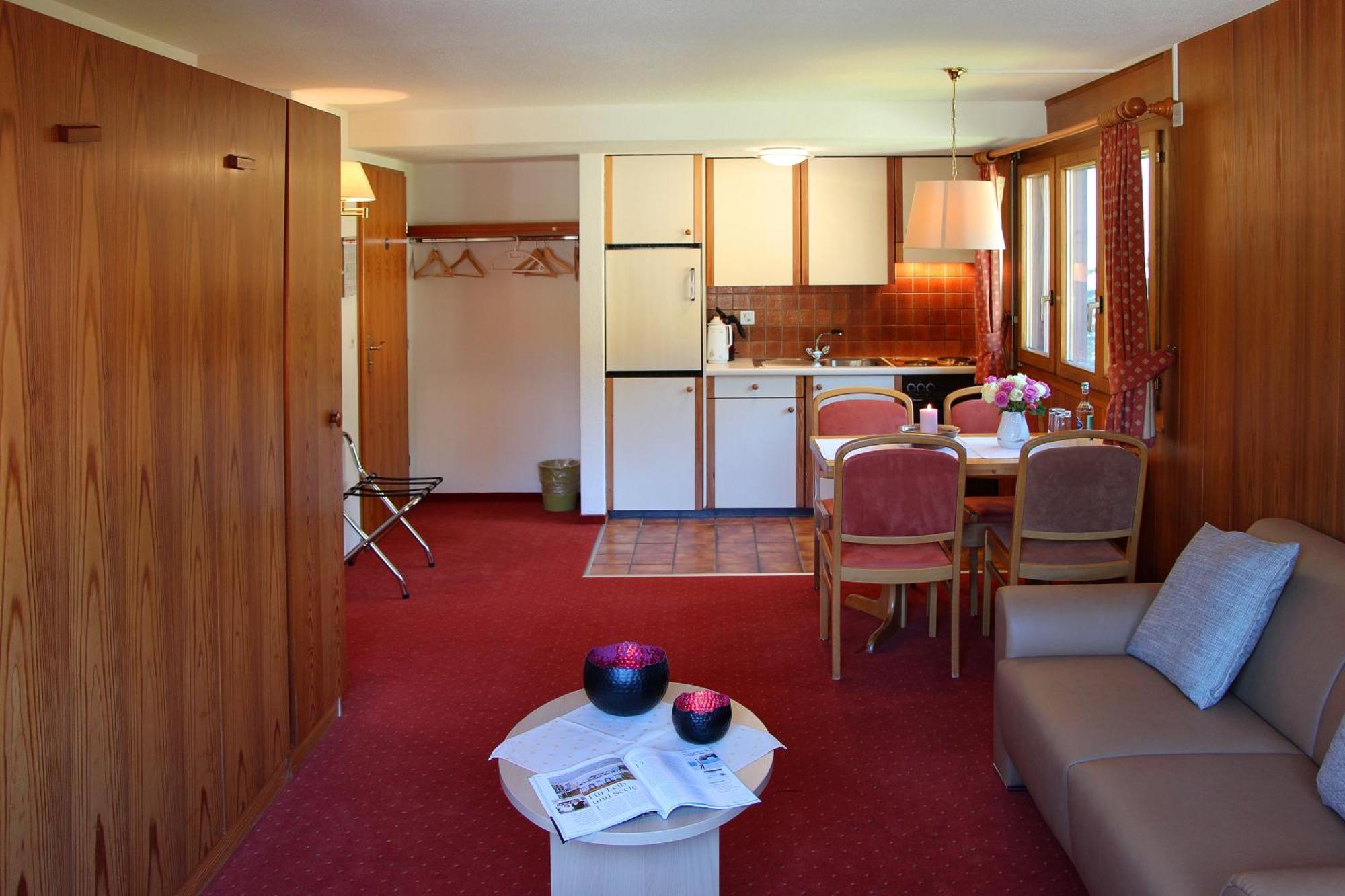 Aparthotel Ambassador Bellwald Room photo